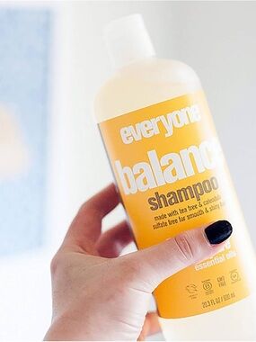 Everyone for Every Body Balance Shampoo - Tea Tree & Calendula Sulfate-Free